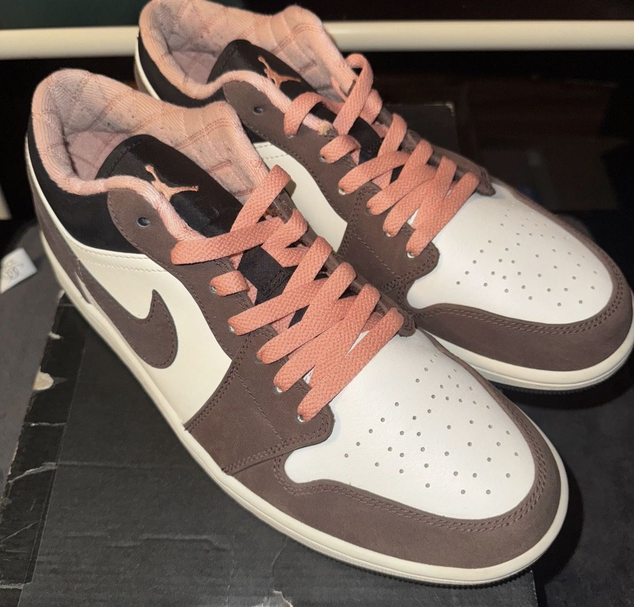 Air Jordan 1 Low SE “Mocha” – Size 10 - Like New