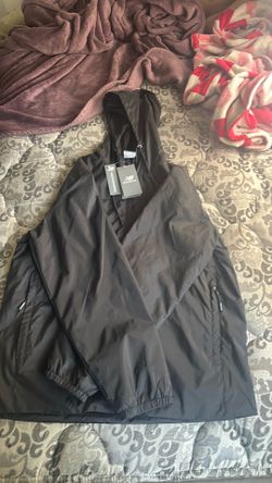 New balance wind breaker BLACK , Size small