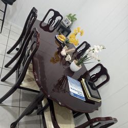 Dinning Table And Chairs