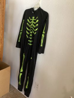 New Hyde and Eek! Women’s Small Skeletom Costume/Sleepwear
