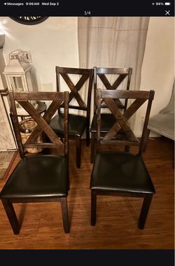 Handsome Set of 4 Dining Chairs with Cushioned Seats * Sillas