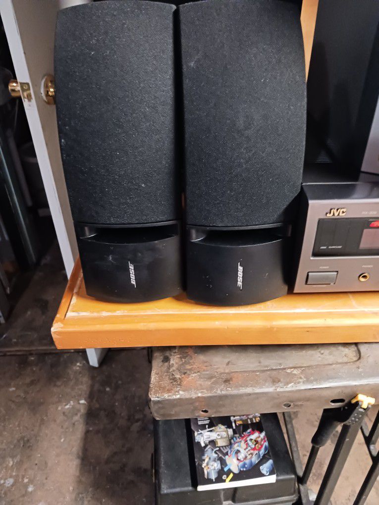 Bose Wallmount Speakers