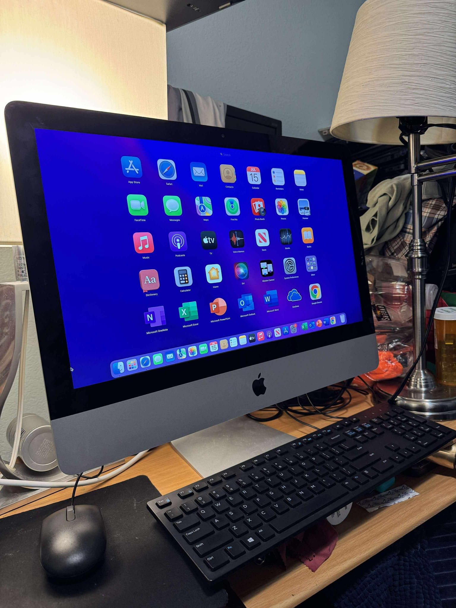 Excelente Computadora De Escritorio Apple Imac De 21 Pulgadas Procesador i5 Con Programas