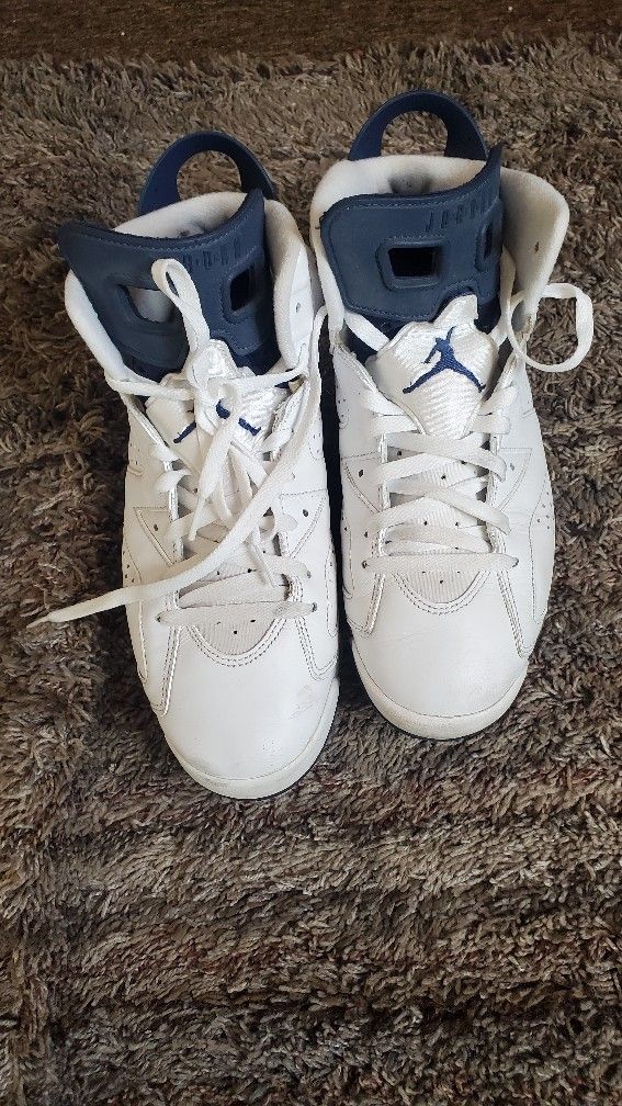 Midnight Navy Jordan 6's
