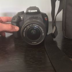 Canon Rebel T5 For Auction!!