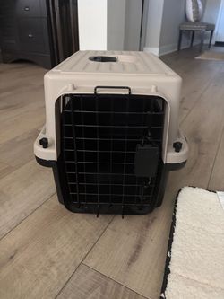 Hard-Sided Pet Travel Carrier Crate