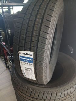 New set of tires 285 70 18 KUMHO