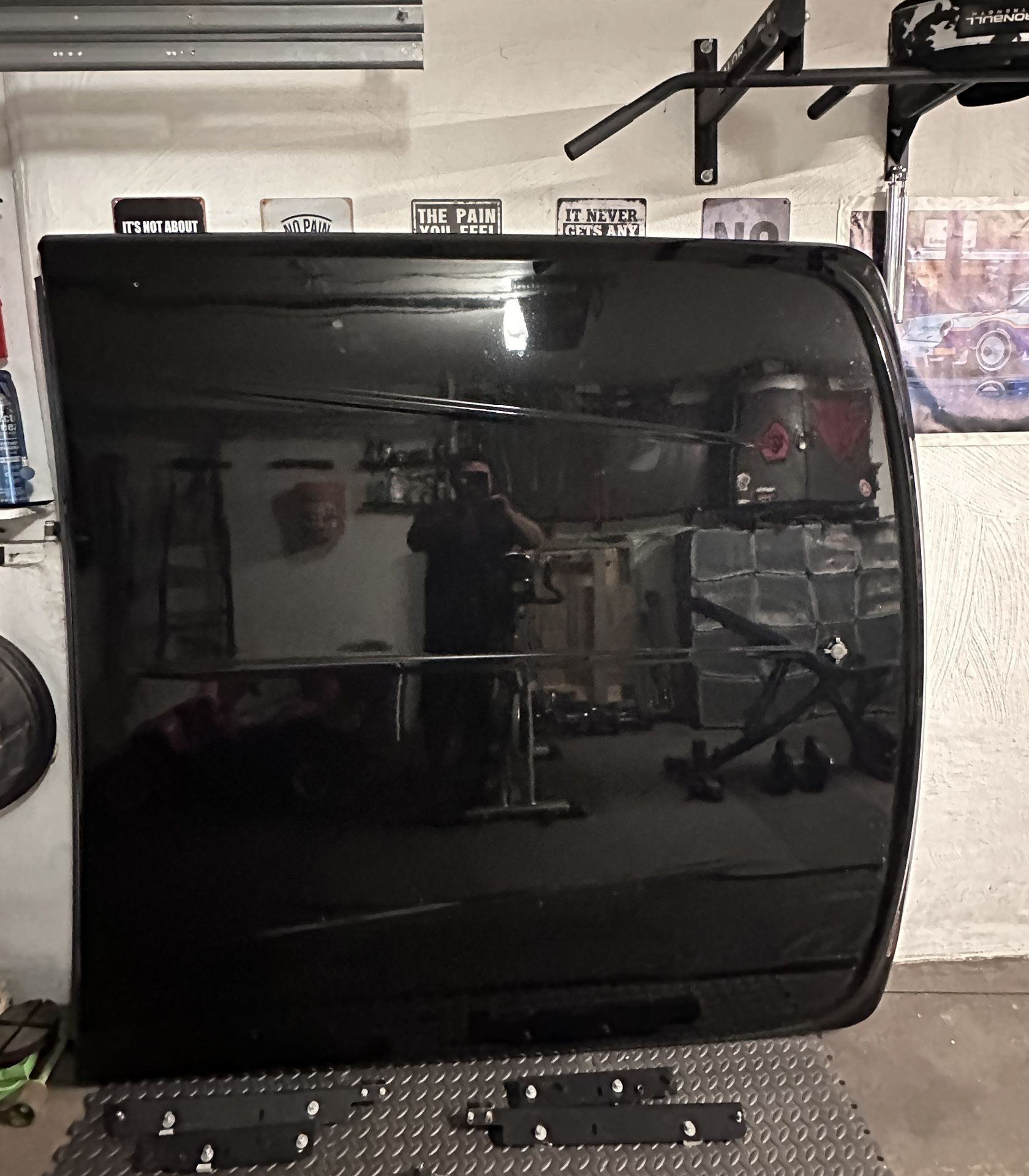 2019-2024 ram 1500 mopar bed cover black 5.7 ft. Comes with two oem undercover keys