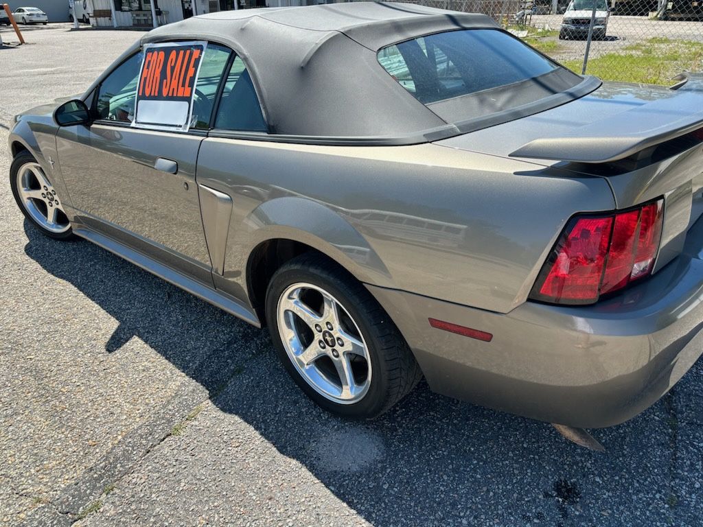2001 Ford Mustang