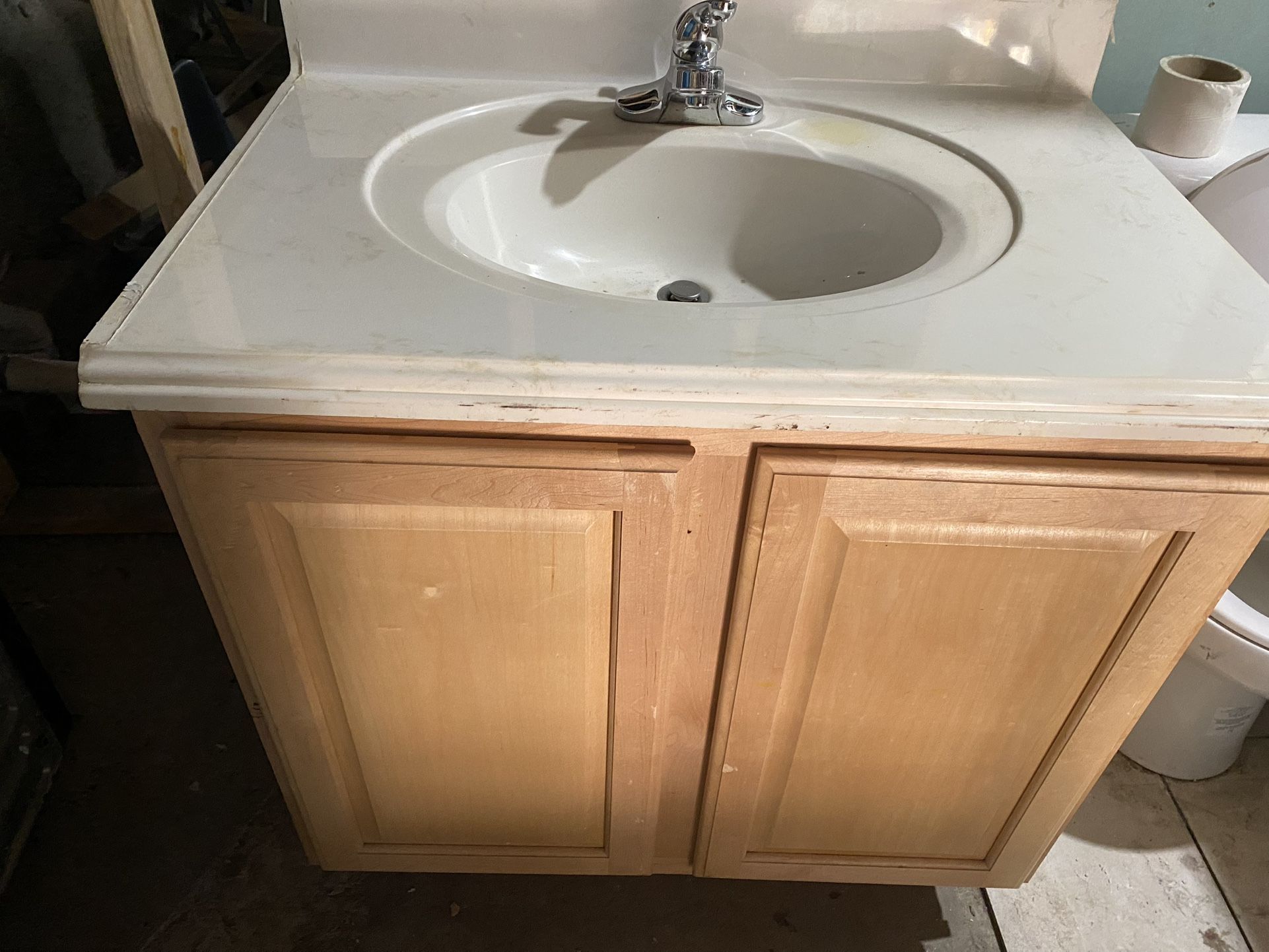 Cabinet With Sink And No sink