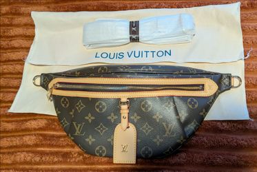 LV fannypack
