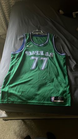 Dallas mavericks Luka Doncic jersey Size xl