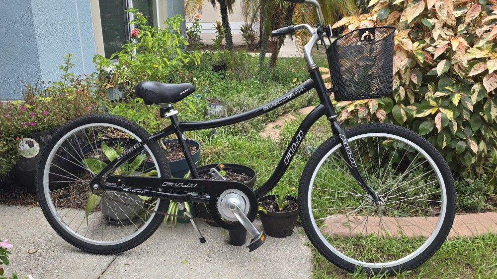 Fuji Saratoga 4 Cruiser Bike for Sale in Riverview, FL - OfferUp