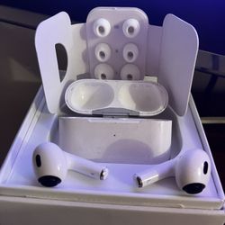 2nd Gen Air Pod Pros 