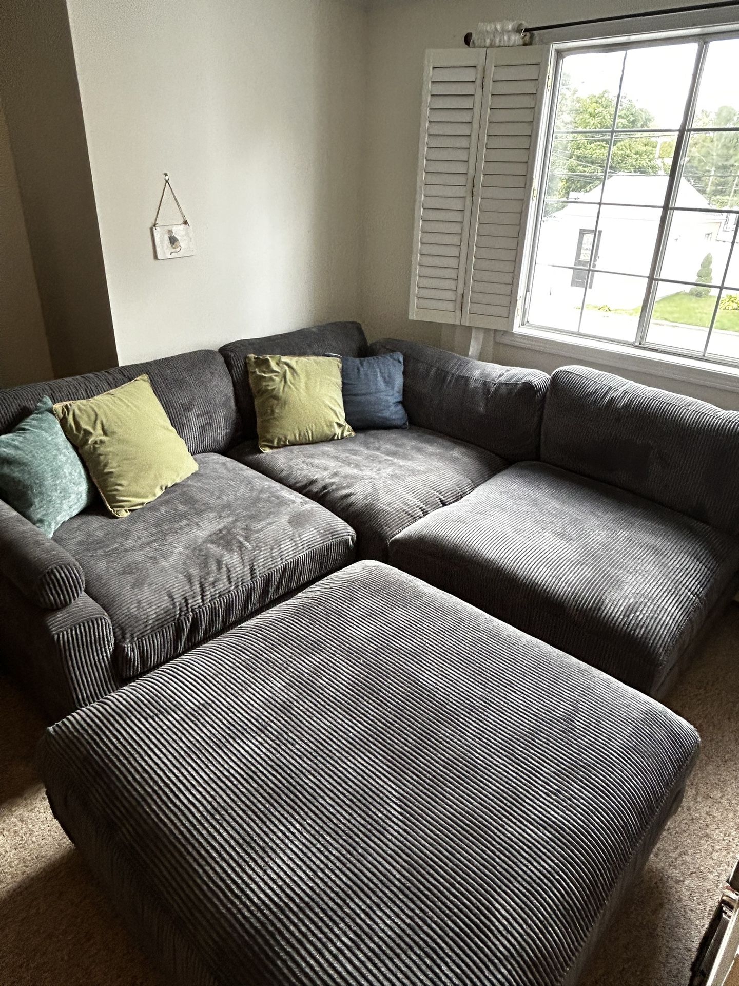 HUGE ALMOST NEW 4 Piece Modular Sectional