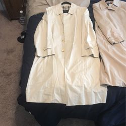 Men’s Burberry Trench/Raincoat 