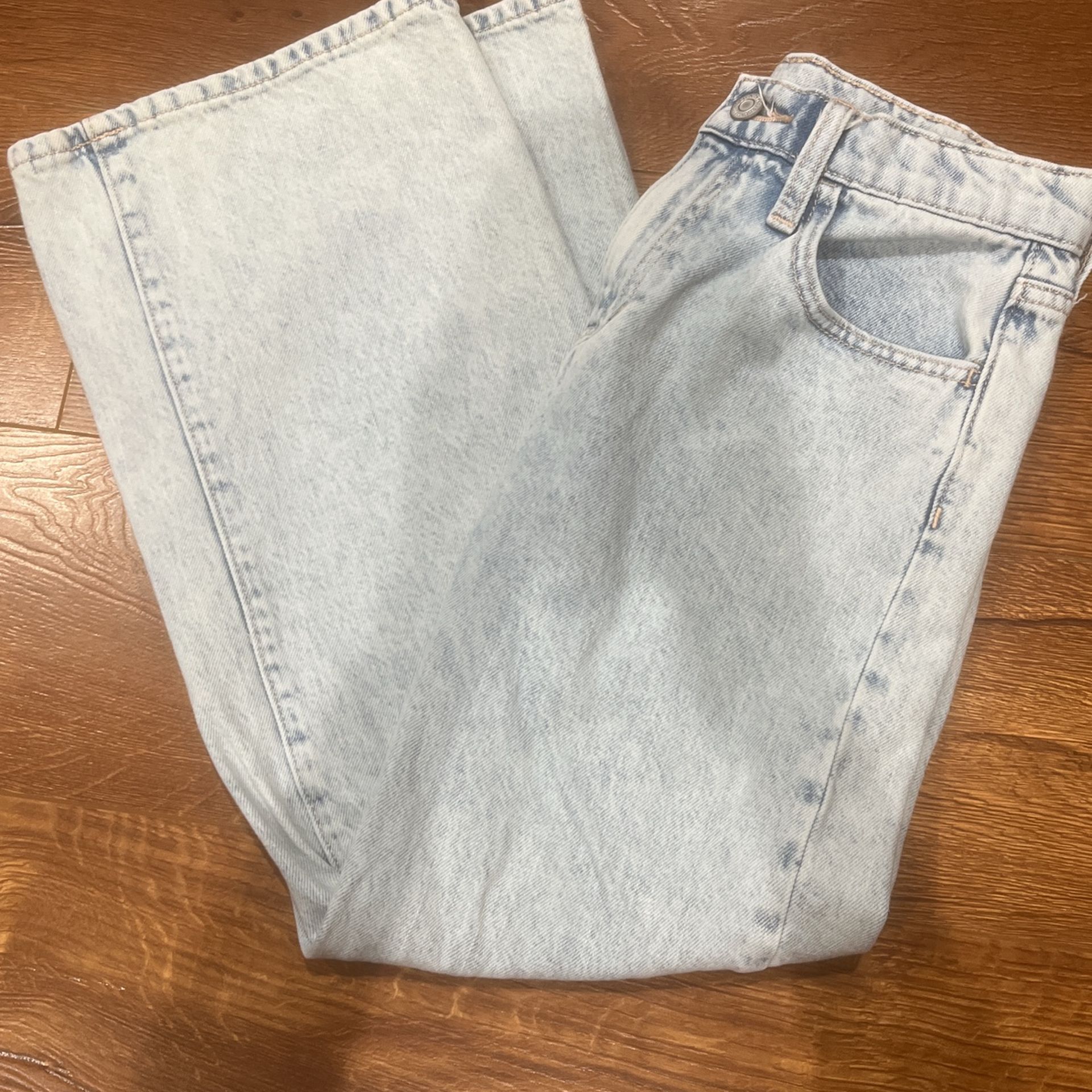 Light Wash Jeans