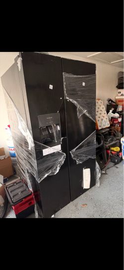 Frigidaire Black Side-by-Side Refrigerator