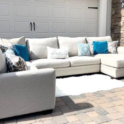 Beautiful Beige Sectional Couch 