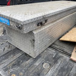Aluminum Tool Box No keys Full Size Truck