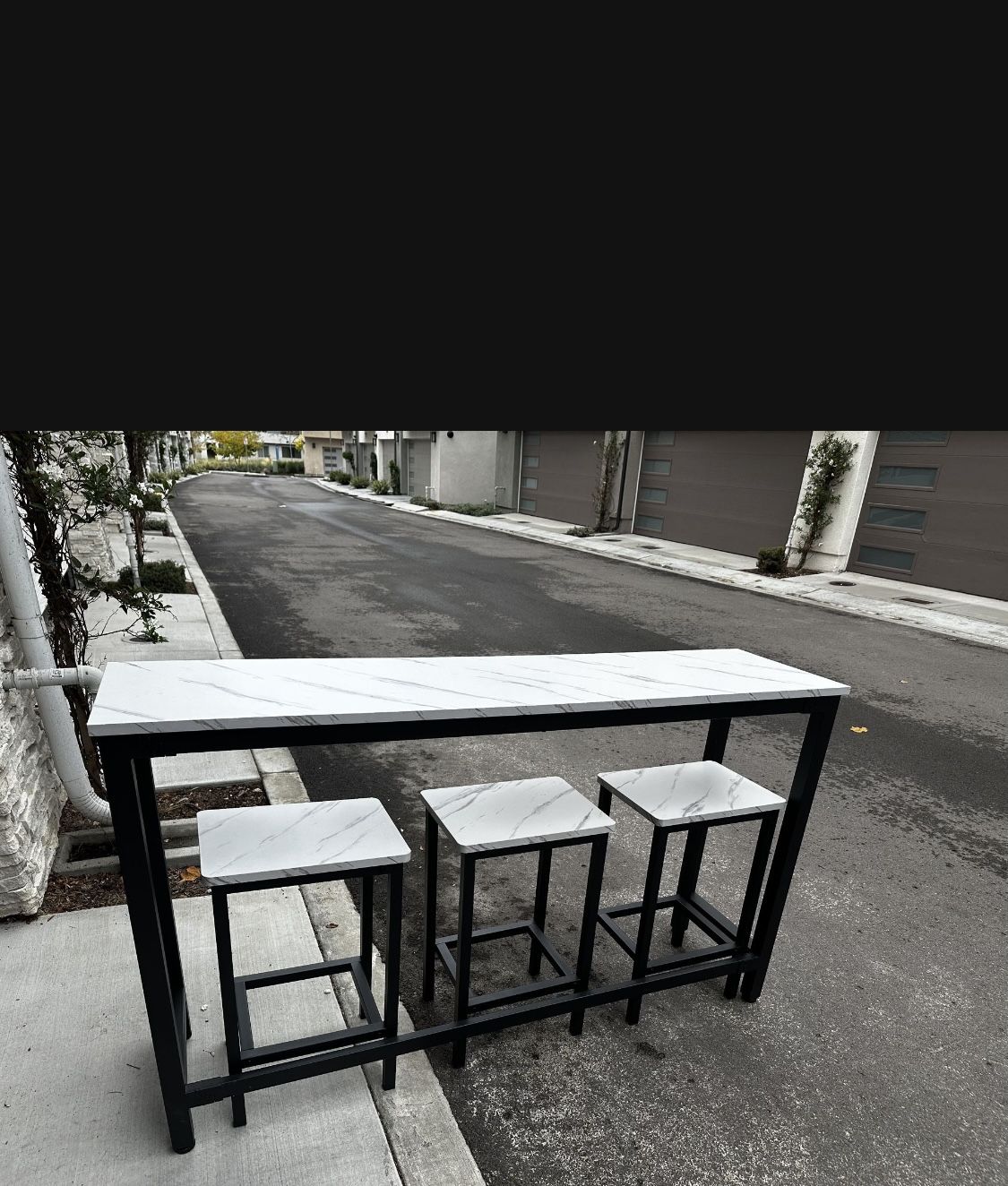 Faux Marble Bar/Stool Set Excellent Condition