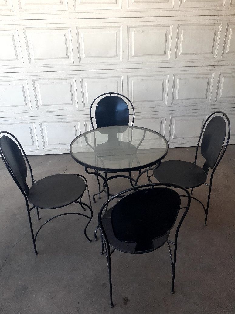 Mesita / Metal dining table outdoor / outside table and chairs / mesa para exterior / patio set / aluminum sillas y mesa de cristal / comedor glass