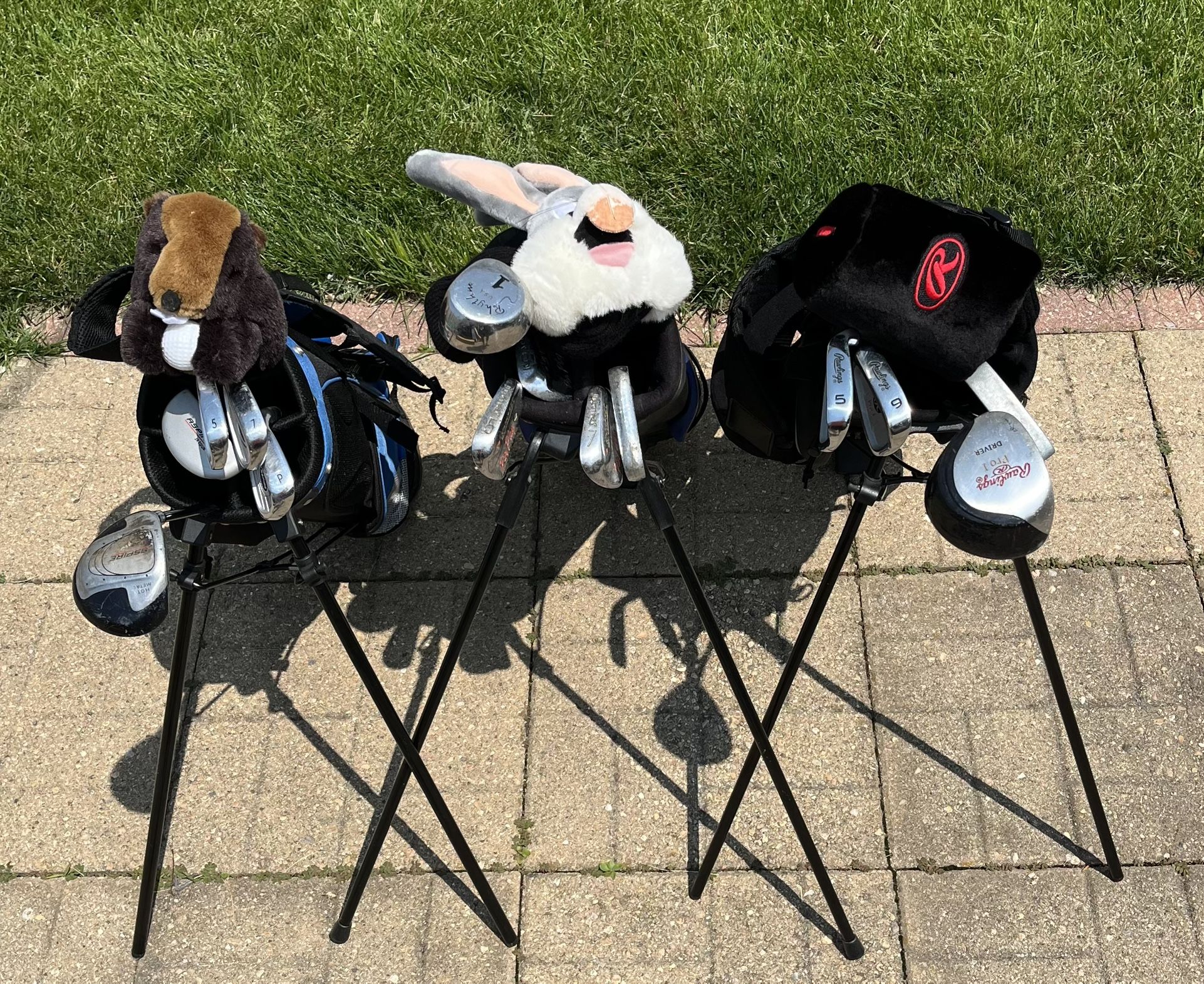 Used Kids Golf Clubs With Standing Bags.