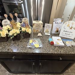 Winnie the Pooh baby shower Items 