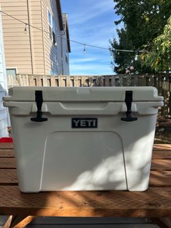 Yeti Tundra 50 Cooler