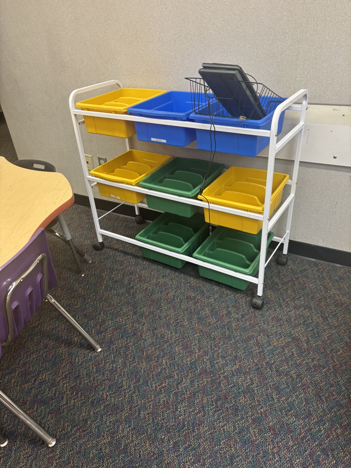 Supplies/book/toy Cart