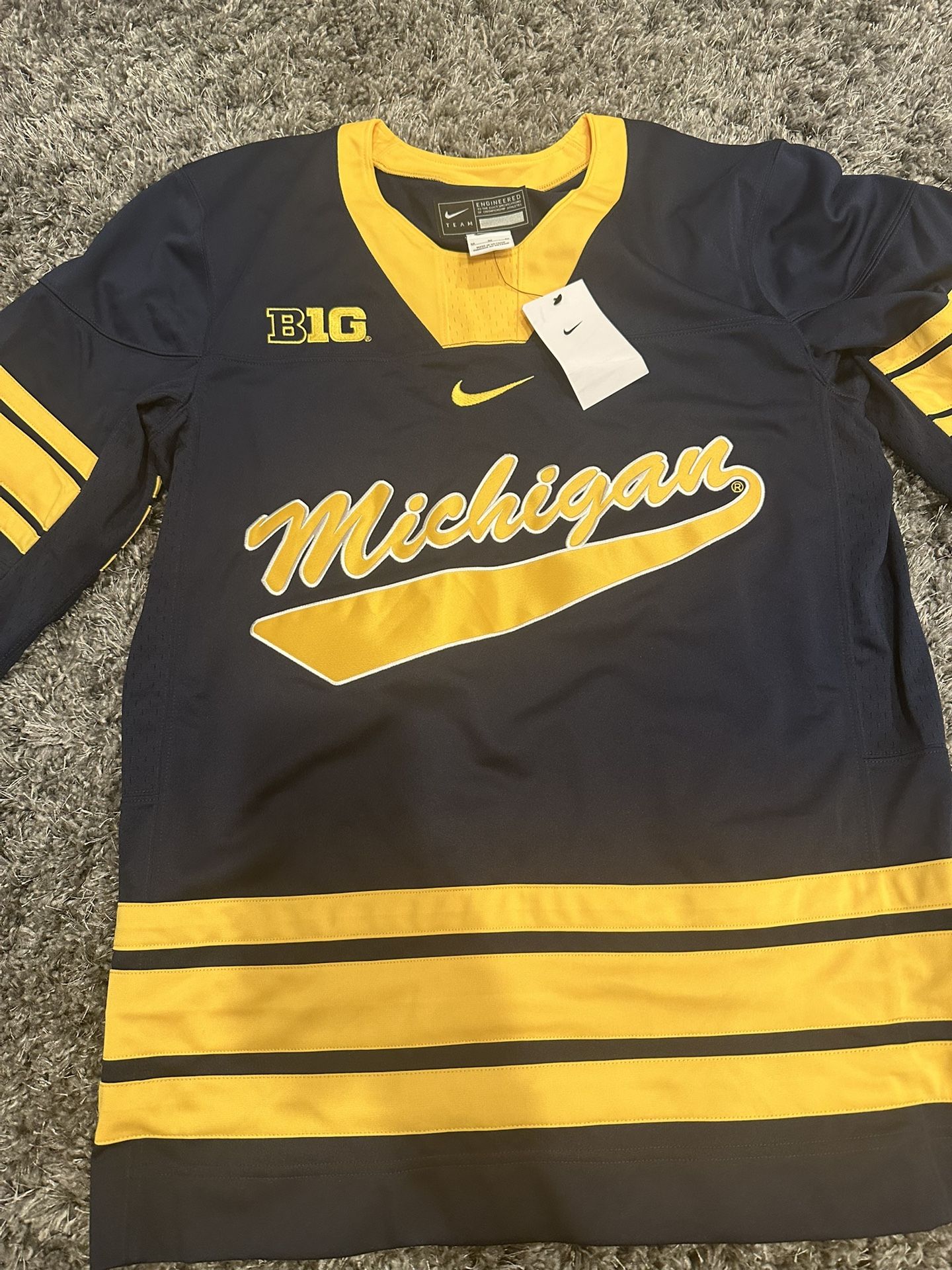 Brand New Nike Michigan Jersey - Size Medium