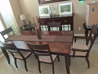 Need Gone Today!  
Serious Inquiries Only! 
Contemporary 7-piece dining table,