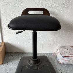 Sit Stand Chair 