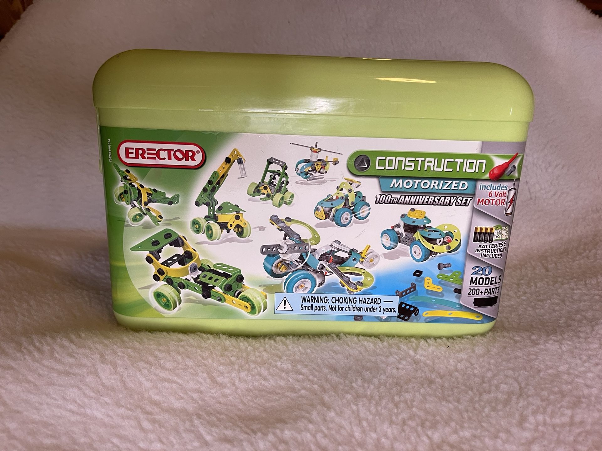 Erector Set, 200 Parts With Case 
