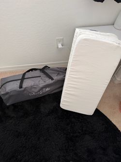 Portable crib/ pack n play