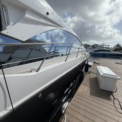 56’ Azimut Wash
