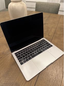 Used Apple MacBook Pro 13” 2019 Intel i5 8GB RAM 128GB SSD