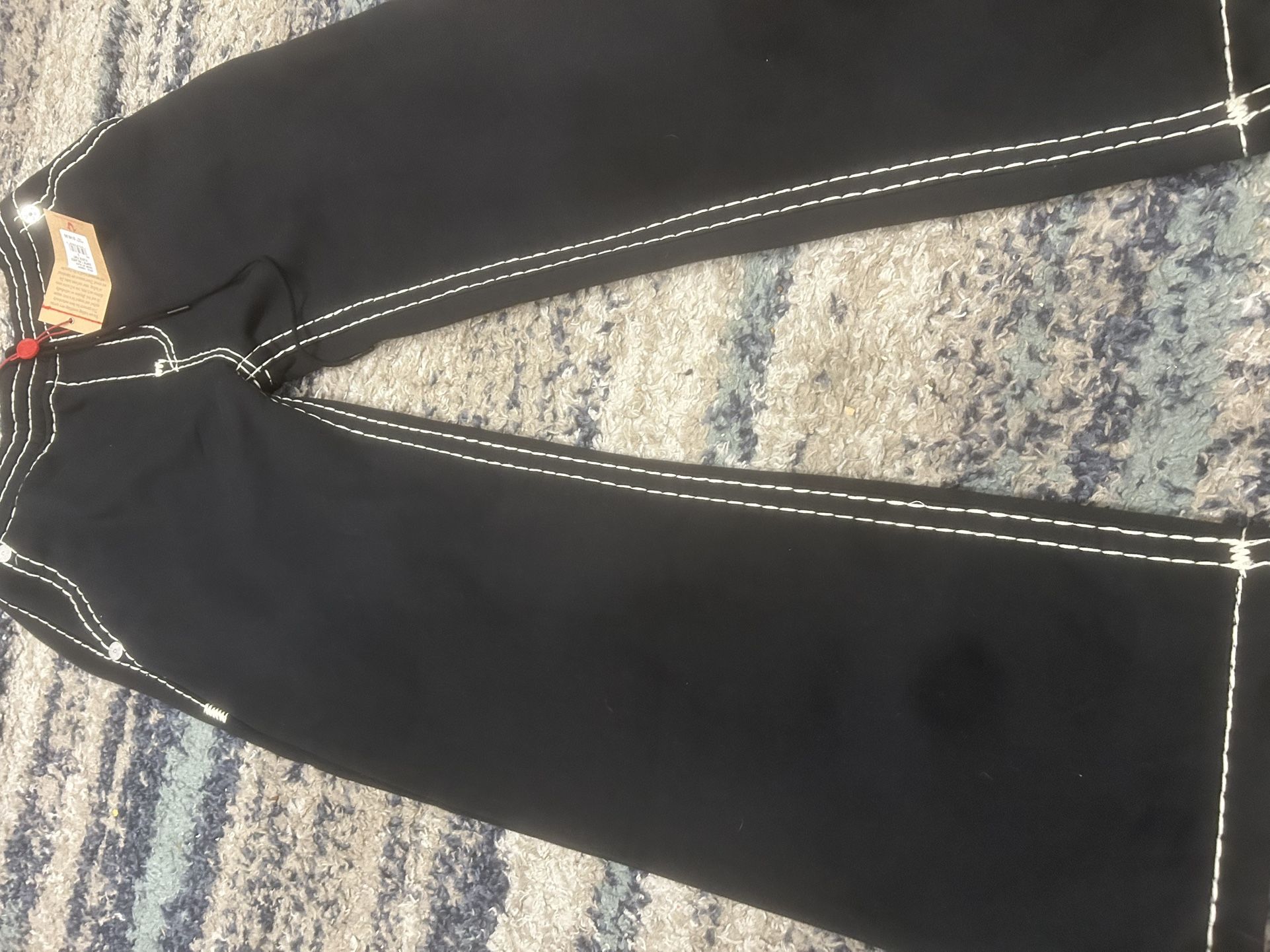 TRUE RELIGION SUPER T FLEECE PANTS & HOODIE (SMALL)