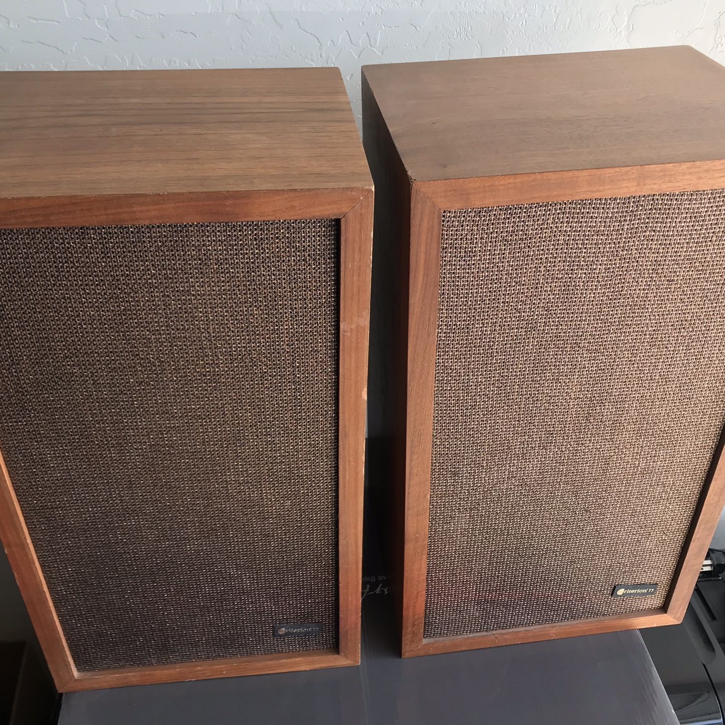Vintage Bookshelf Speakers - Criterion 77