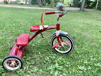 Radio Flyer, Classic Red Dual Deck Tricycle, 12"