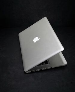 Apple MacBook Pro 13” i5/8GB/256GB SSD $140