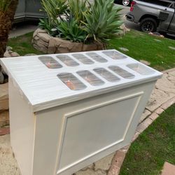 Collapsible Treat Table