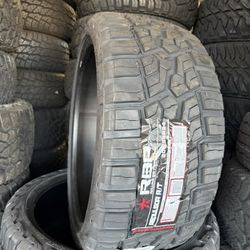 🚘🚨vendo Set De Llantas 305 35 24 RBP Tires R/T