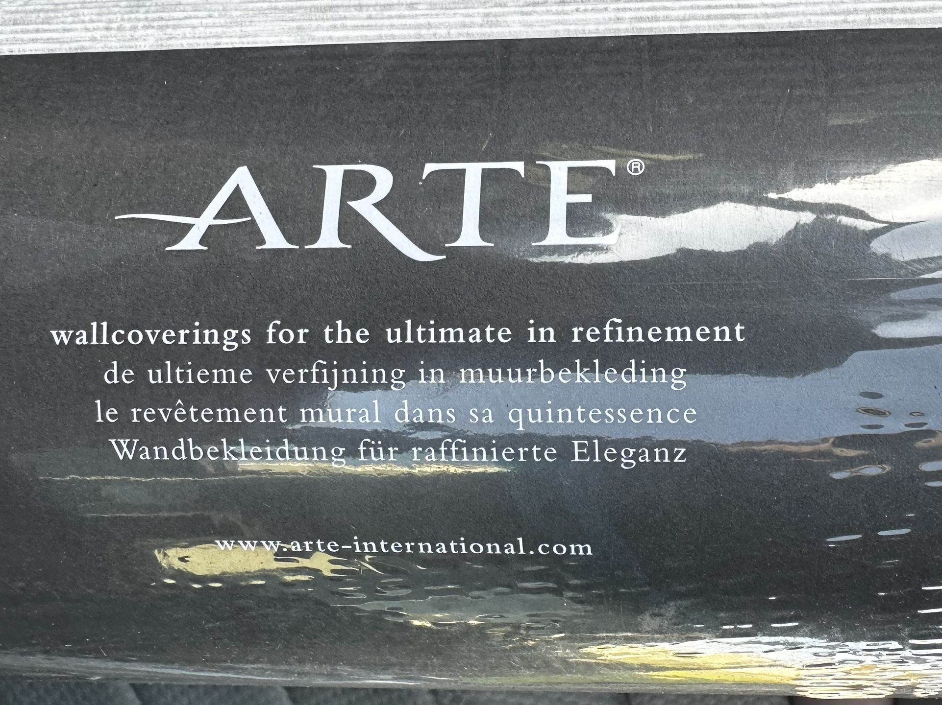 Arte Textured Wall covering Wallpaper Made in Italy Roll 75 sq ft # 26562