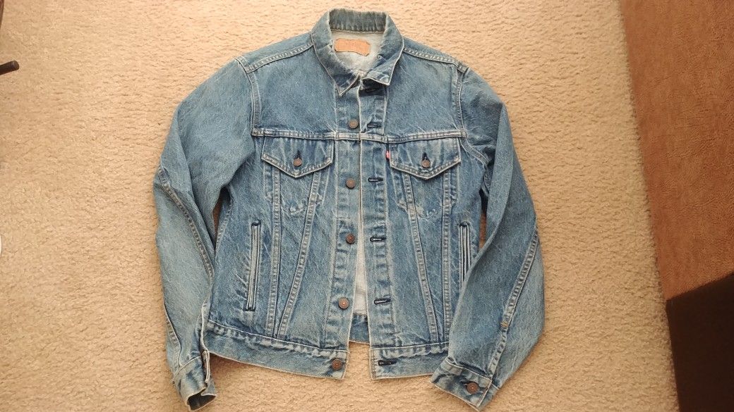 Vintage Late 70s Levi Jacket. Size 40L