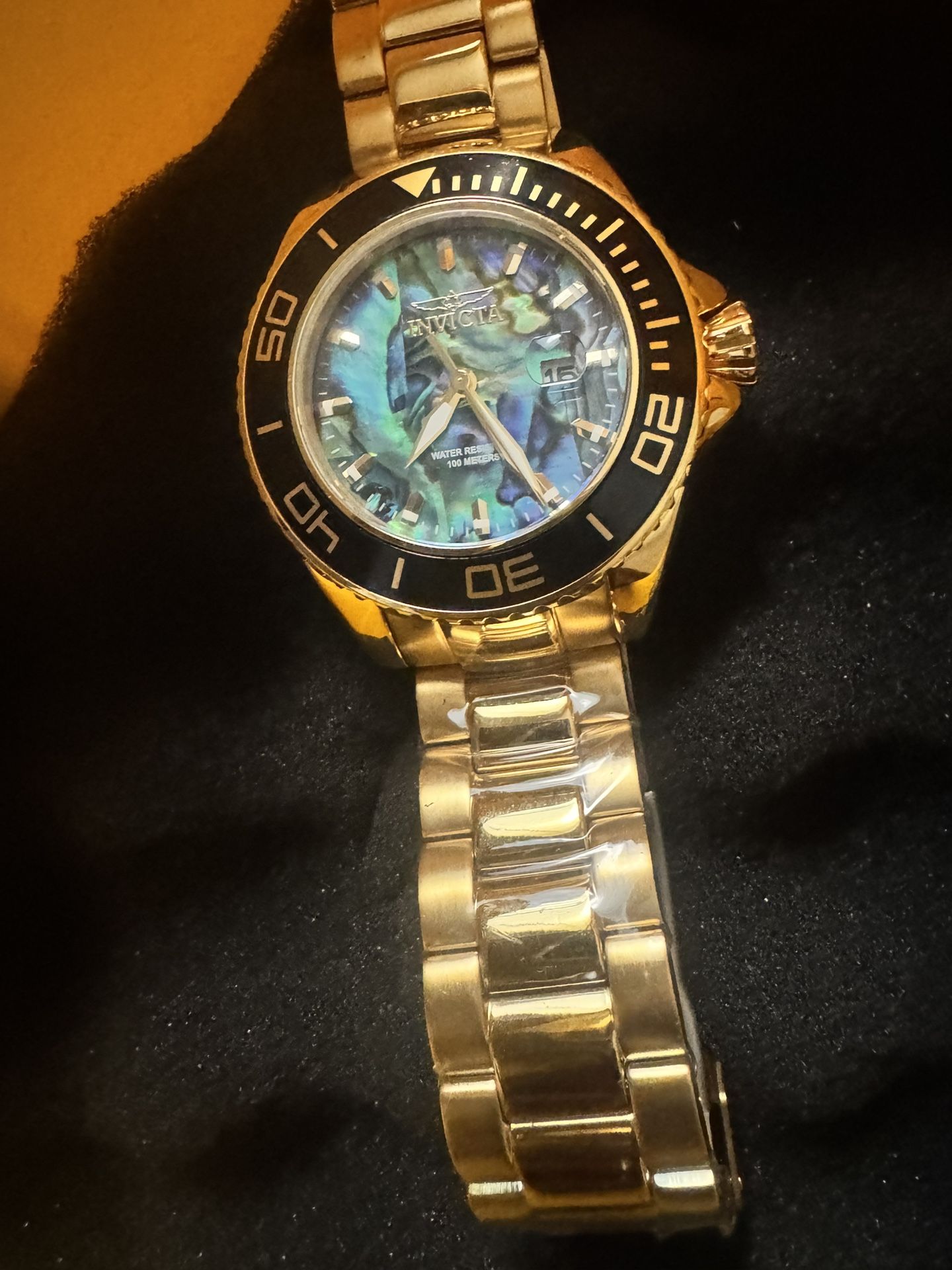 Gold Invicta