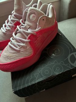 KD 16 NRG ‘Aunt Pearl’ size 7