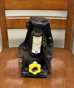 99 through 06 Factory bottle jack suburban, Tahoe, Denali, Escalade, Yukon