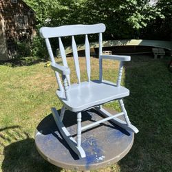 Offer up rocking chairs sale
