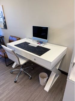 Z Gallerie White Desk and Chair